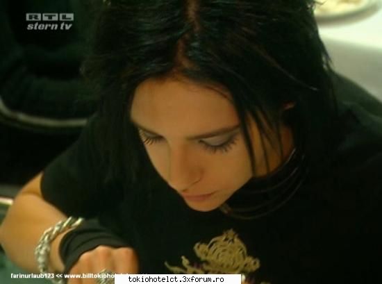 Stiati despre operatia estetik a lui TOM???????????? - eeeeeeeeeeeee e de vina lookul lor ff - Tom Kaulitz